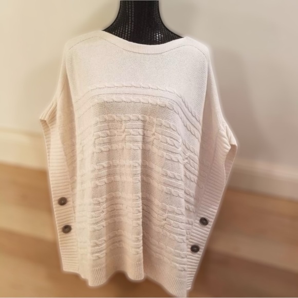 Banana Republic Sweaters - Banana Republic Women’s Size XS/Small Cable Knit Sweater Poncho Cream Beige EUC